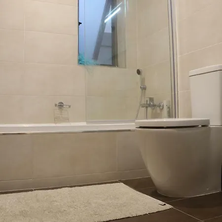 Th1 - Modern Stylish Holiday Apartment