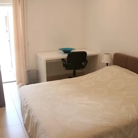 Th1 - Modern Stylish Holiday Apartment Marsaskala