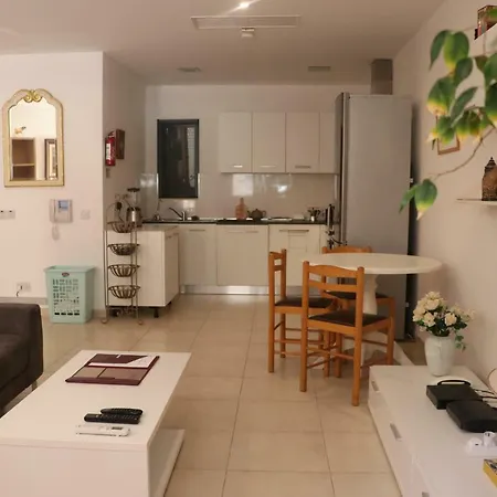 Apartment Th1 - Modern Stylish Holiday Marsaskala